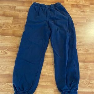 BRANDY MELVILLE ROSA SWEATPANTS (S/M)